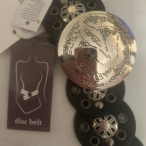 NWT Haute Hippie Small/Medium Metallic and Black Disc Belt
